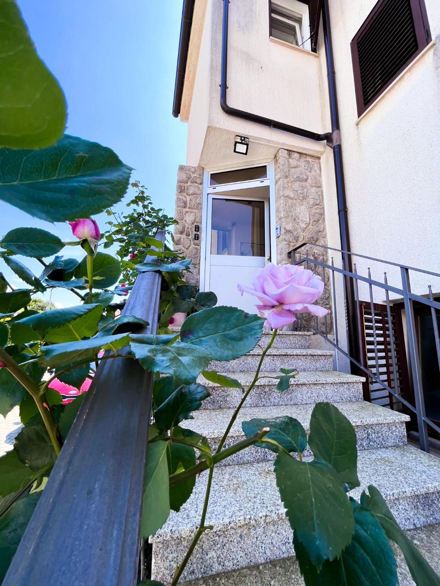 Marvil Cozy Rooms With Private Terrace And Free Parking Krk Town Zewnętrze zdjęcie